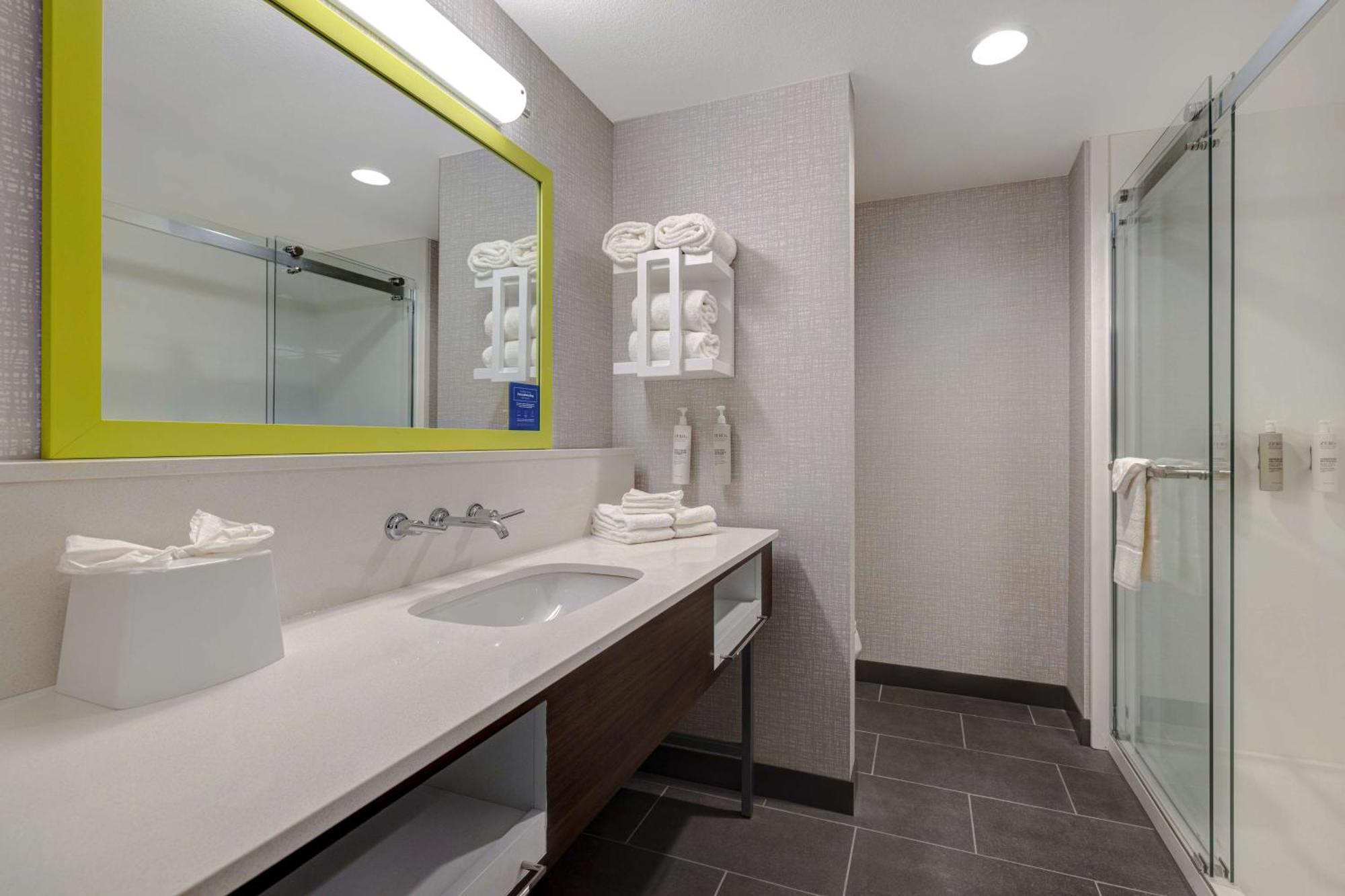 Hampton Inn & Suites Marina Zewnętrze zdjęcie