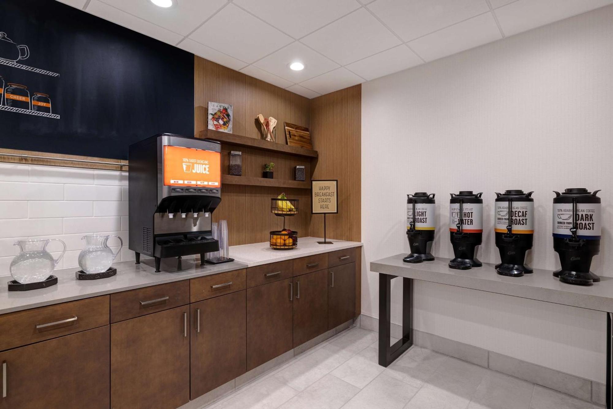 Hampton Inn & Suites Marina Zewnętrze zdjęcie