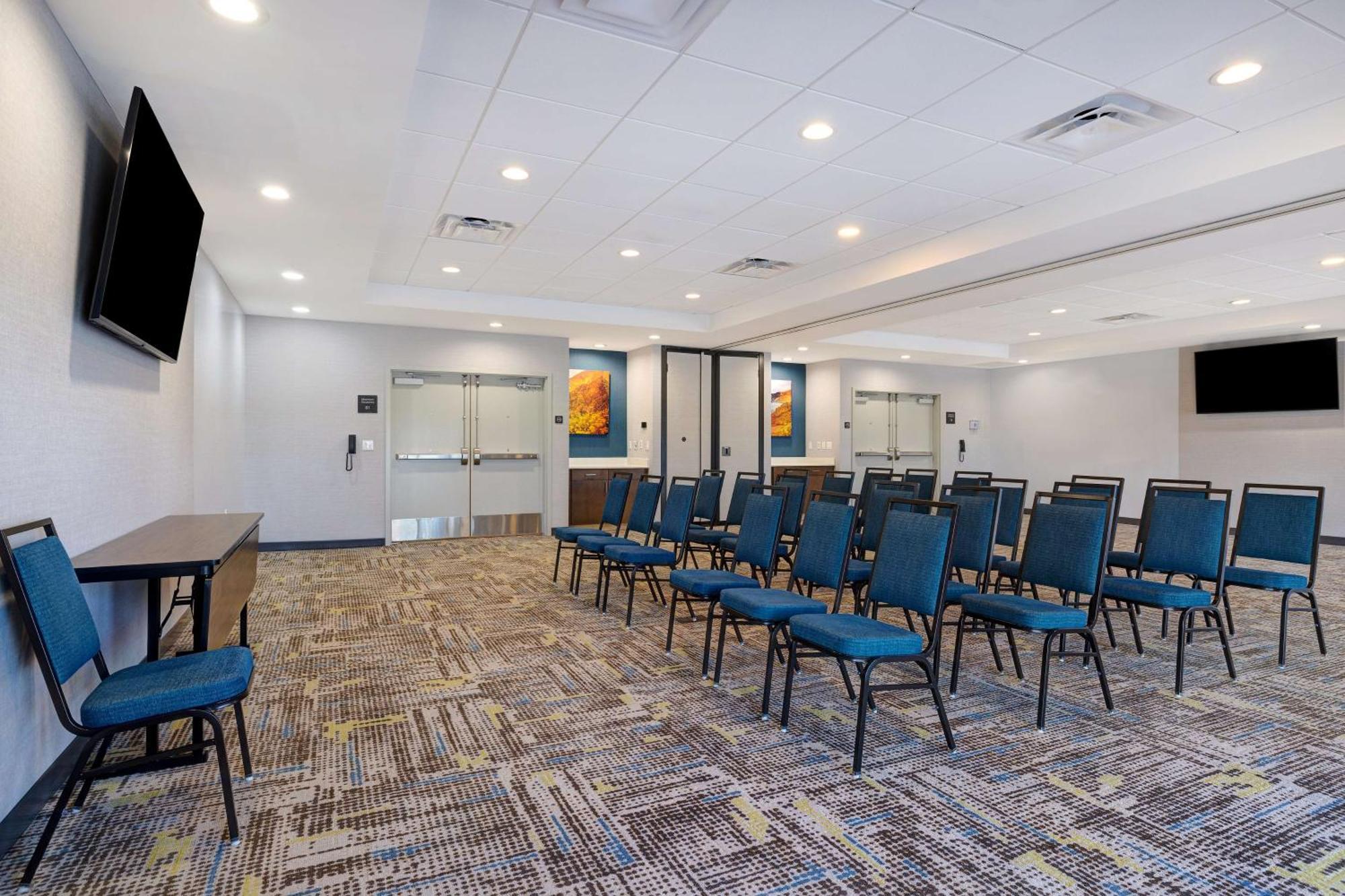 Hampton Inn & Suites Marina Zewnętrze zdjęcie