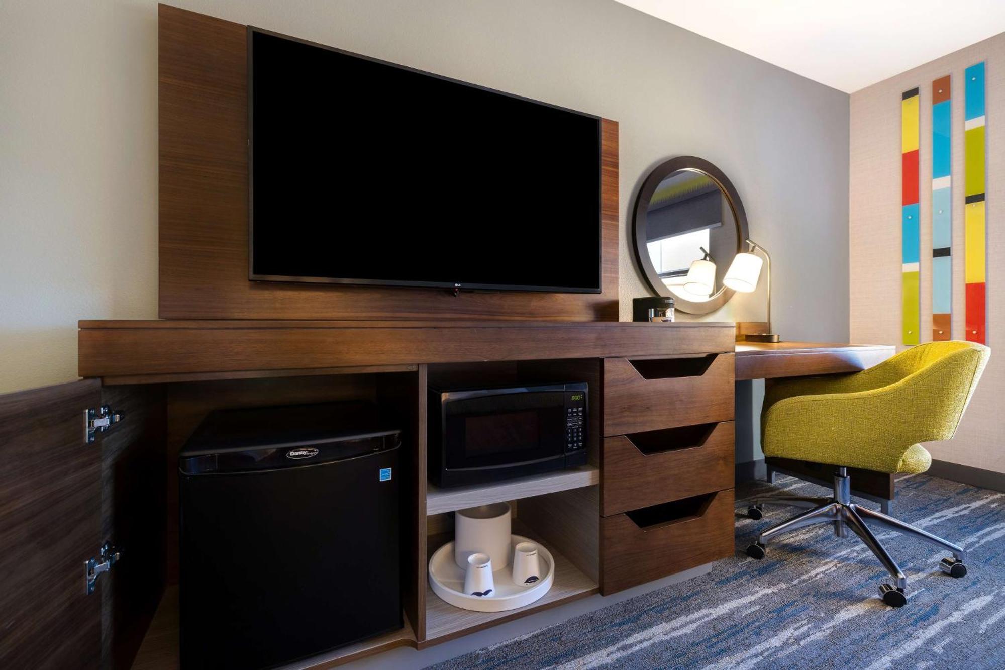 Hampton Inn & Suites Marina Zewnętrze zdjęcie