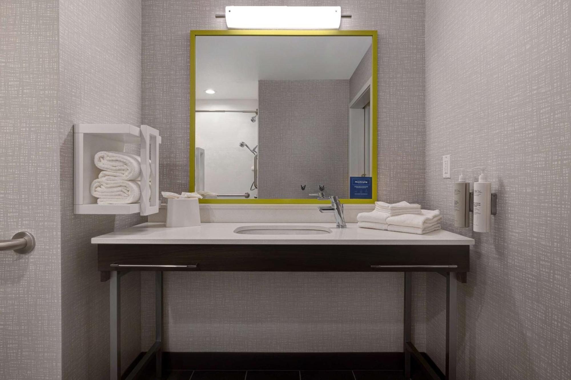 Hampton Inn & Suites Marina Zewnętrze zdjęcie