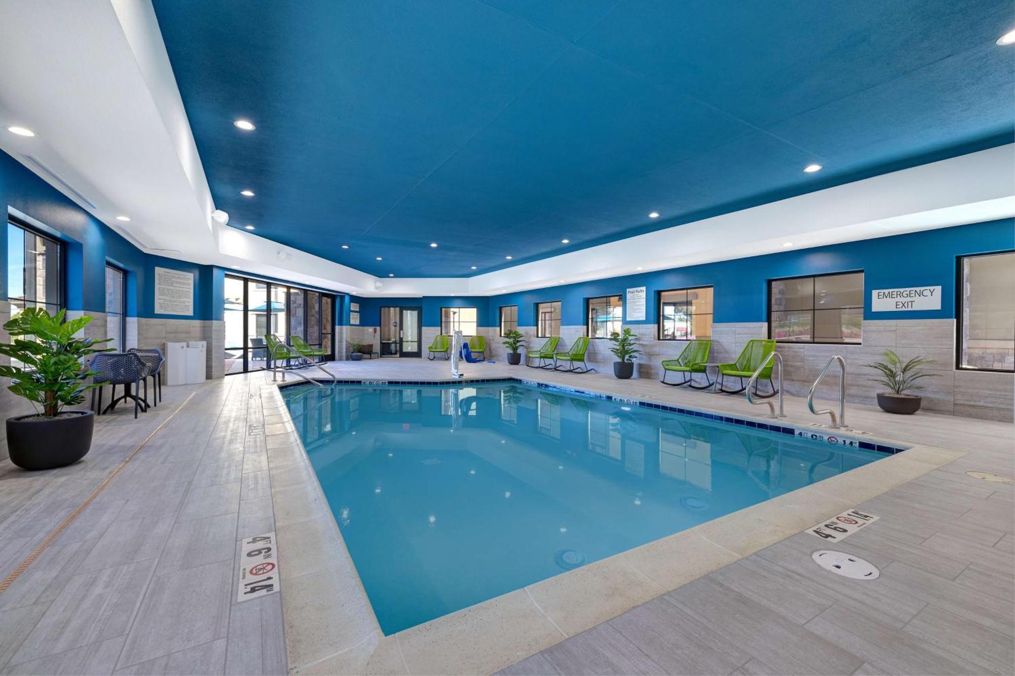 Hampton Inn & Suites Marina Zewnętrze zdjęcie