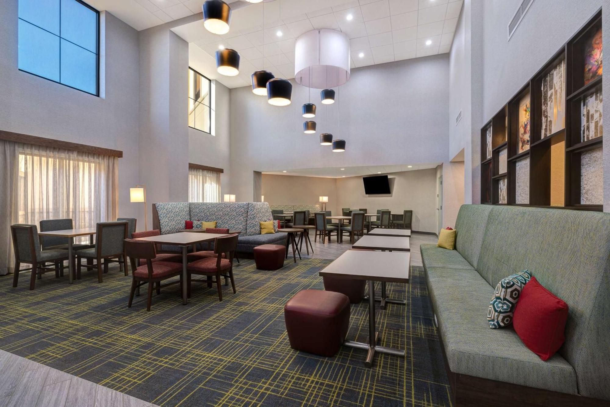 Hampton Inn & Suites Marina Zewnętrze zdjęcie