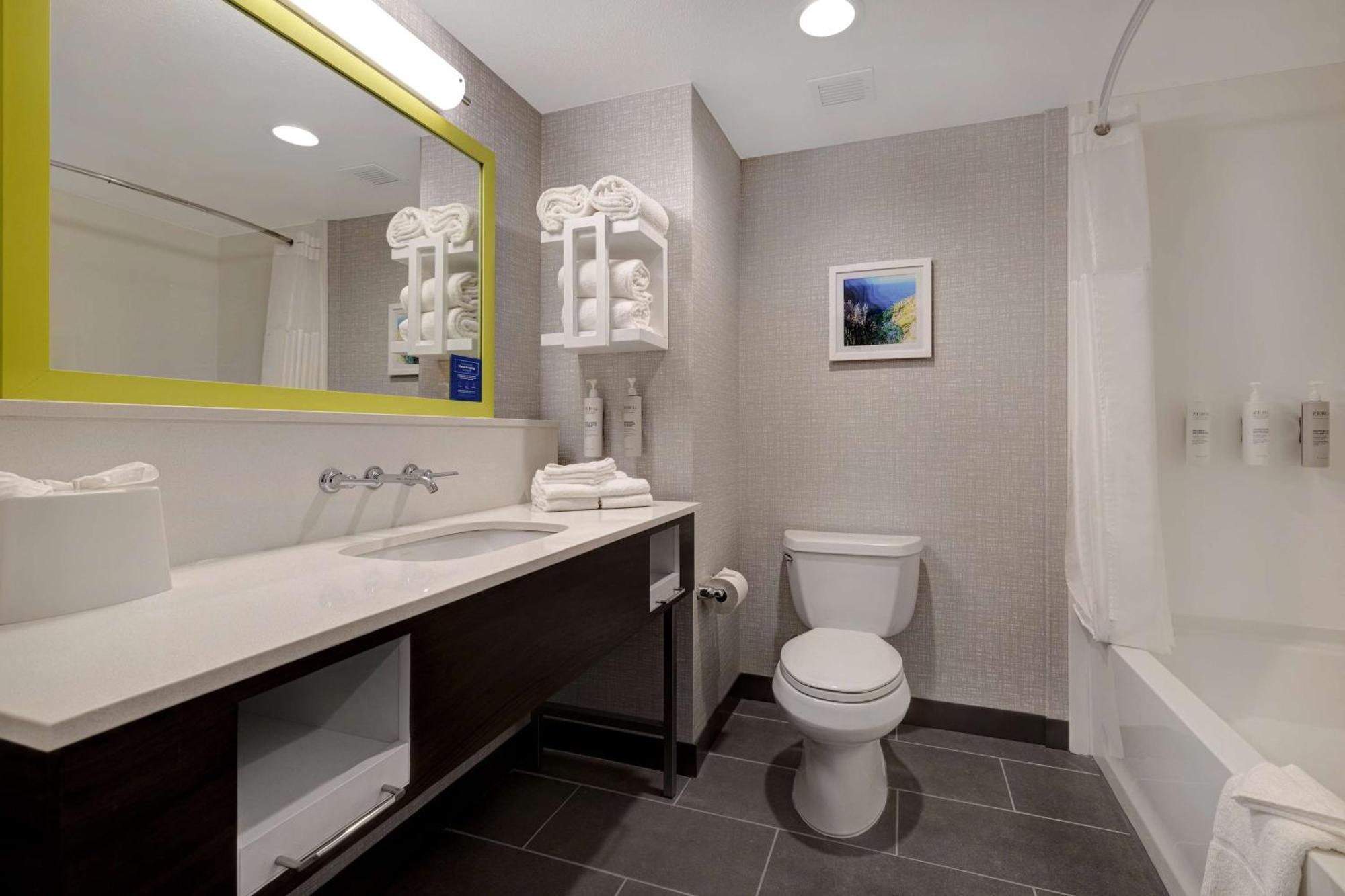 Hampton Inn & Suites Marina Zewnętrze zdjęcie